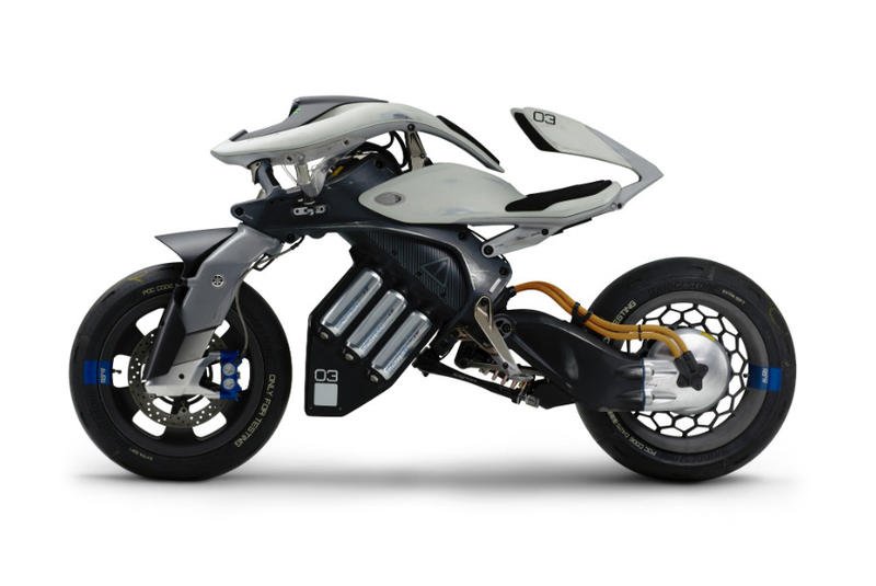 https___hypebeast.com_image_2017_10_yamaha-motoroid-motorcycle-concept-1.jpg.862cc7b403530bfe29b8c43d7cb41e38.jpg