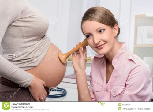 pinard-s-wood-stethoscope-female-doctor-listen-abdomen-pregnant-woman-44221421.jpg